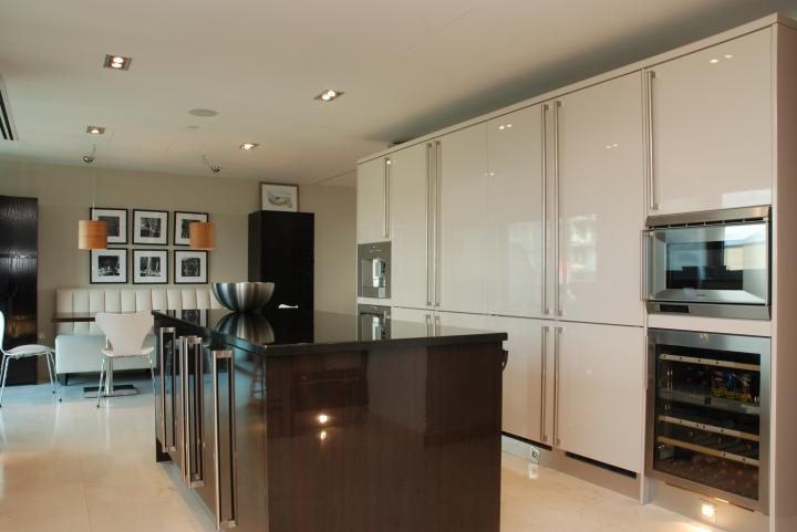 Lovely apartment in millharbour canary wharf