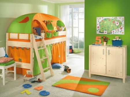 Funny-Play-beds-for-cool-kids-room-design-by-Paidi-2-554x415