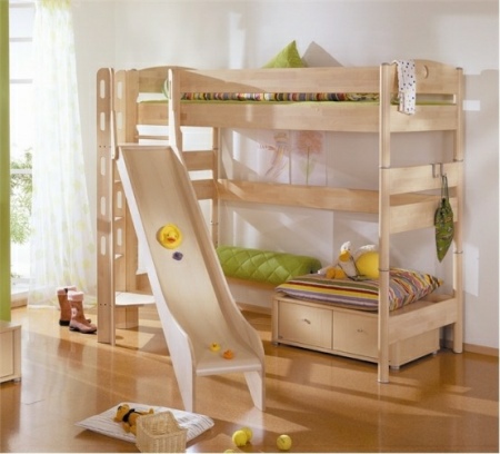 Funny-Play-beds-for-cool-kids-room-design-by-Paidi-9-554x502