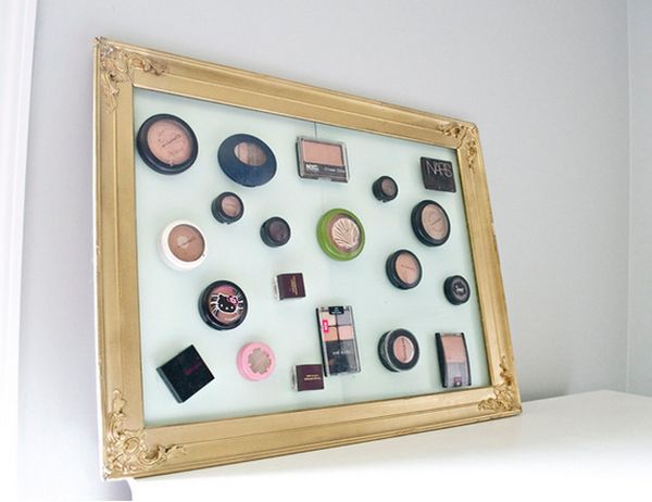 Framed magnetic makeup board