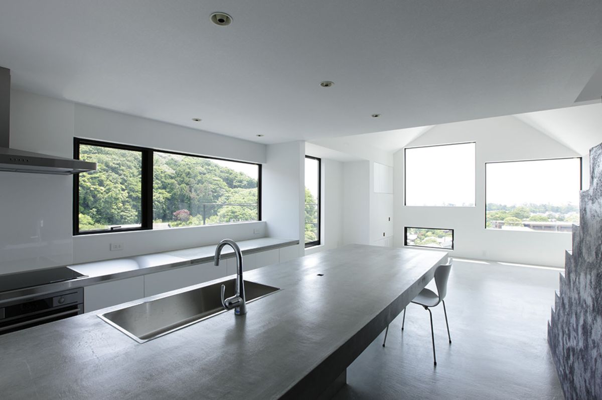 Floating kitchen island