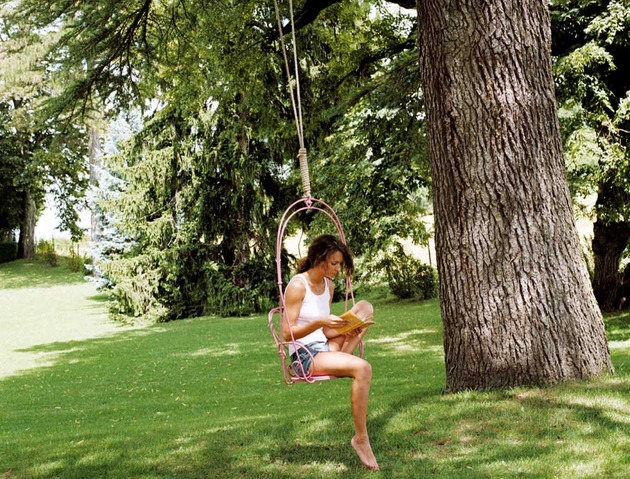 Steel hanging chair