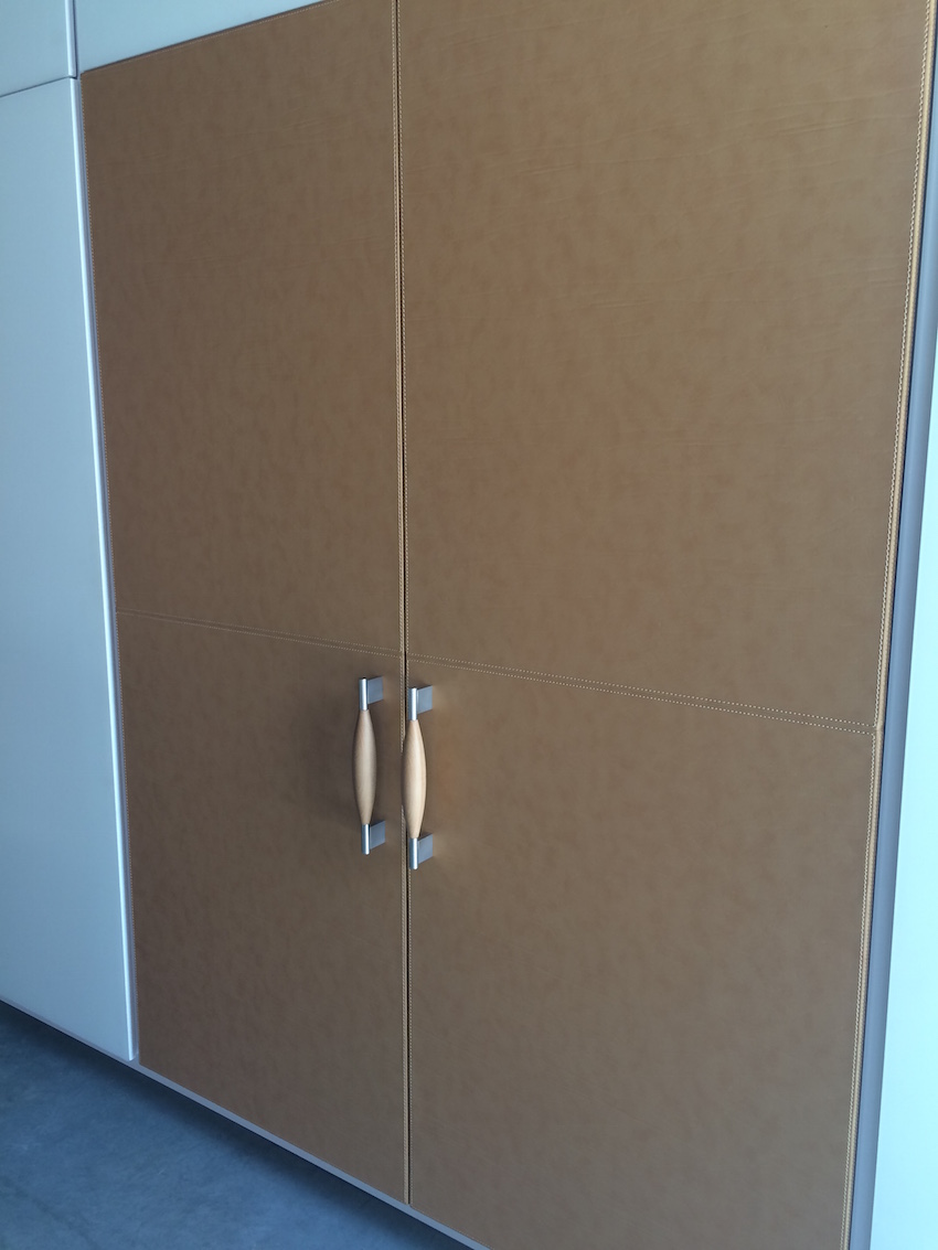 Fridge with leather paint