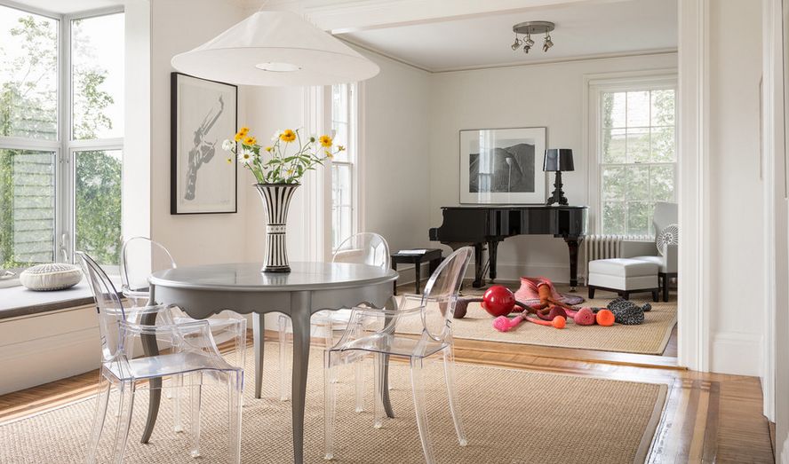 Strong design often includes plenty of white space, which this living space certainly has. The understated quality of the Ghost chair plays up the openness of the area.