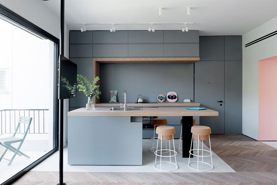 Kitchen island with bar extension