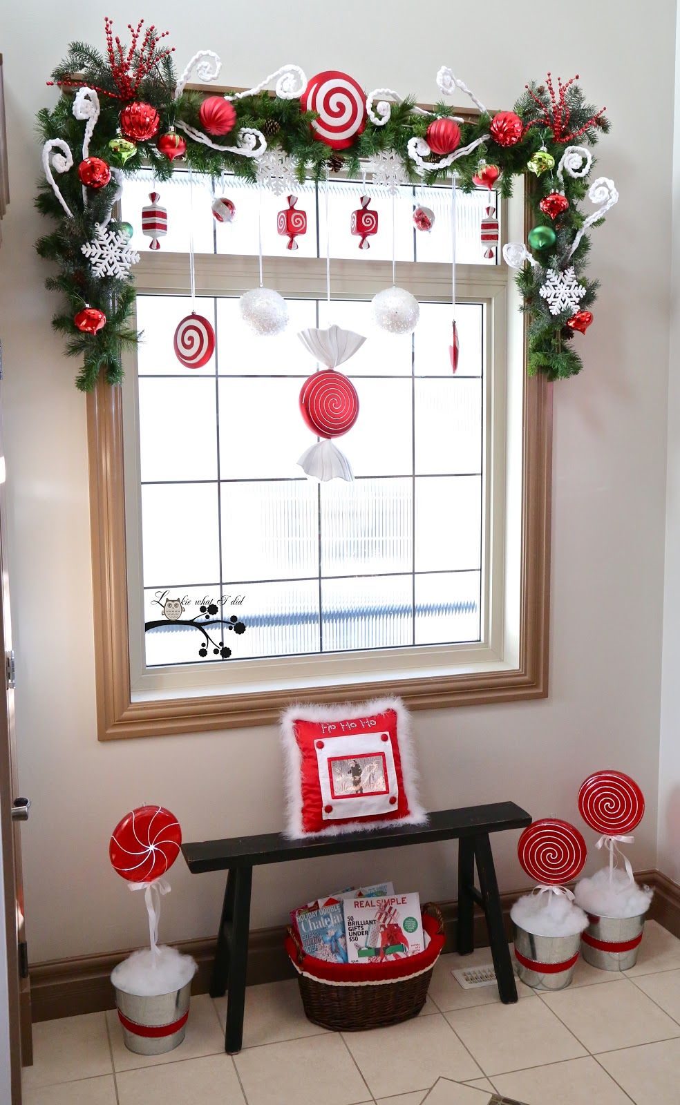 Add Cheer To Your Windows By Decorating Them For Christmas   Festive Christmas Valance 