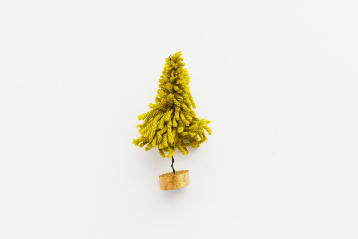 DIY Mini Yarn Christmas Trees