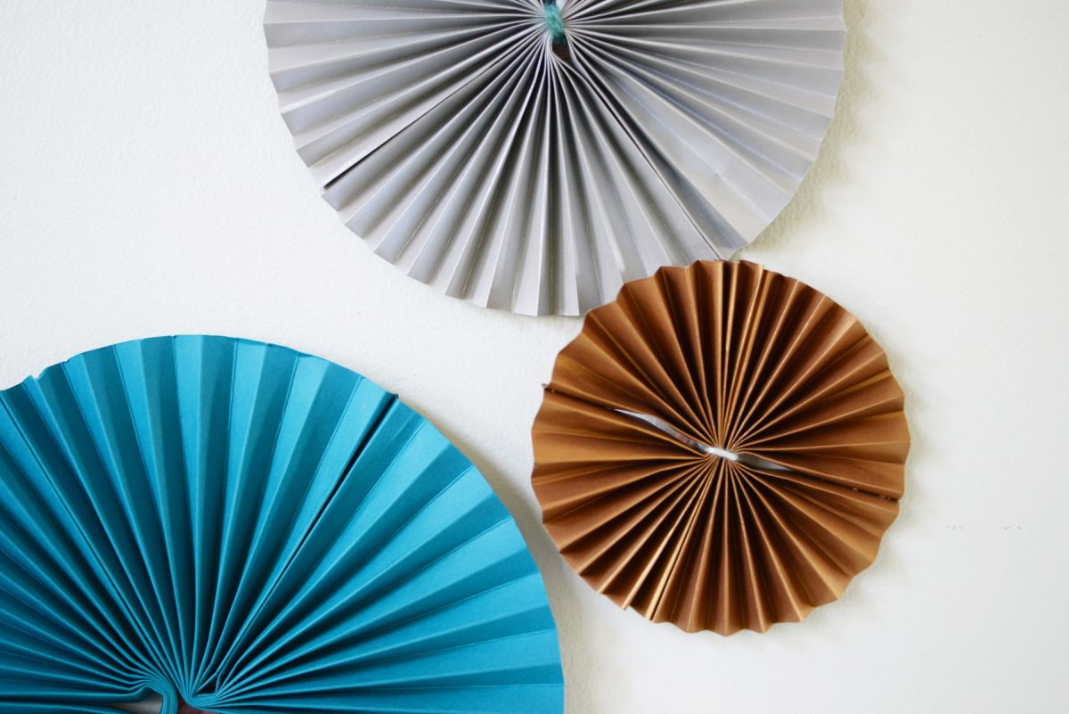 DIY Paper Pinwheels for NYE Closer