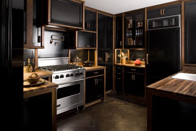 20 Black Kitchens That Will Change Your Mind About Using Dark Colors