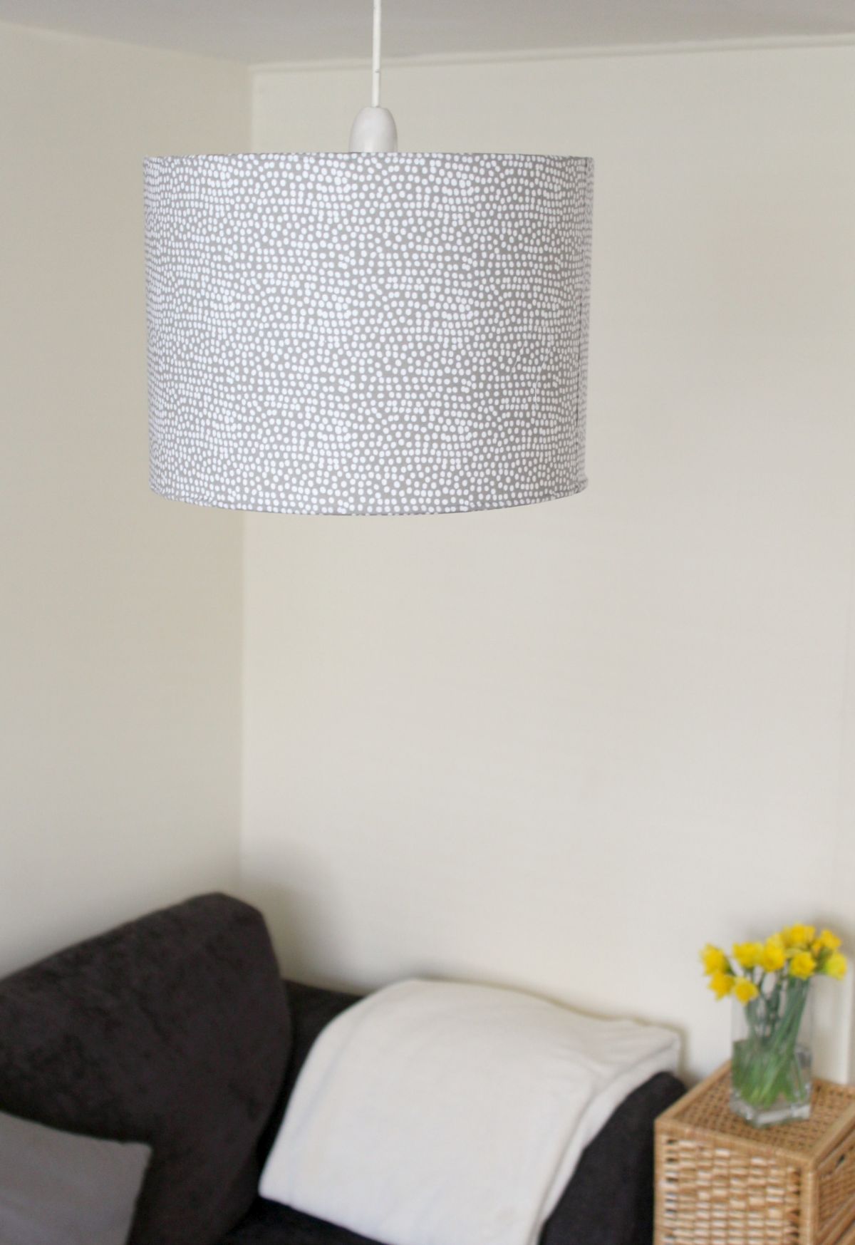 Living fabric lampshade