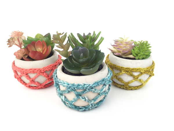 Sweet crochet hanging planter