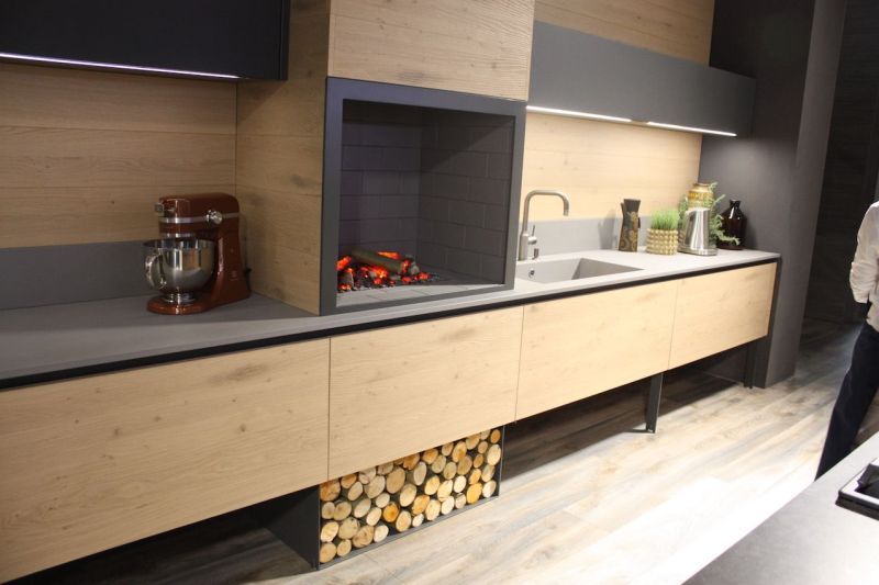 Contemporary kitchen - LA CUCINA - Riva Industria Mobili - wooden / island  / handleless