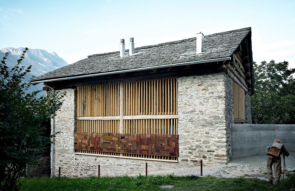 重建的一个酒吧n in Soglio Exterior