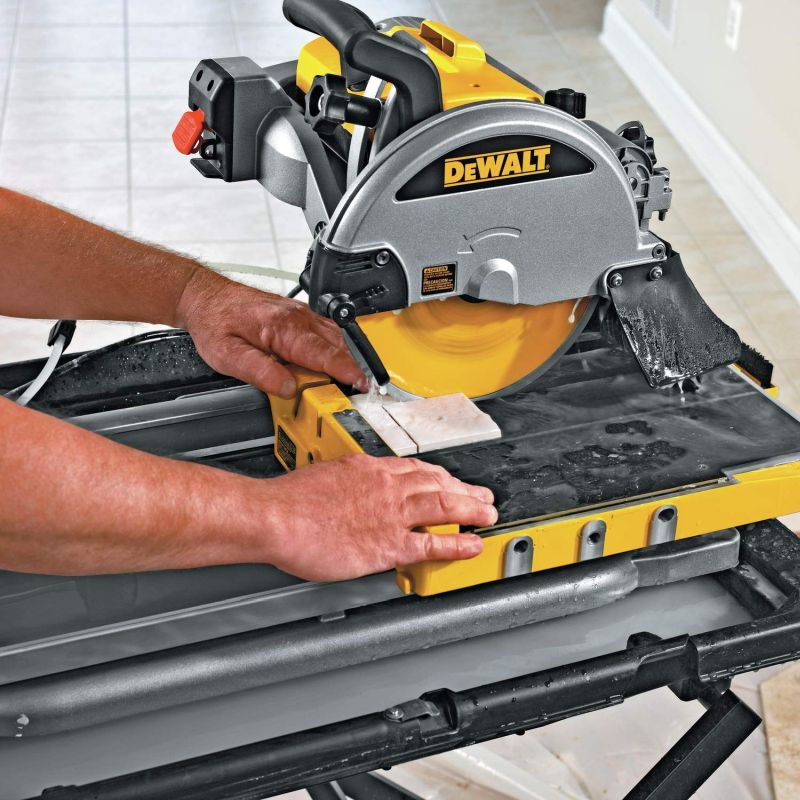 How to Use a Tile Wet Saw round cut