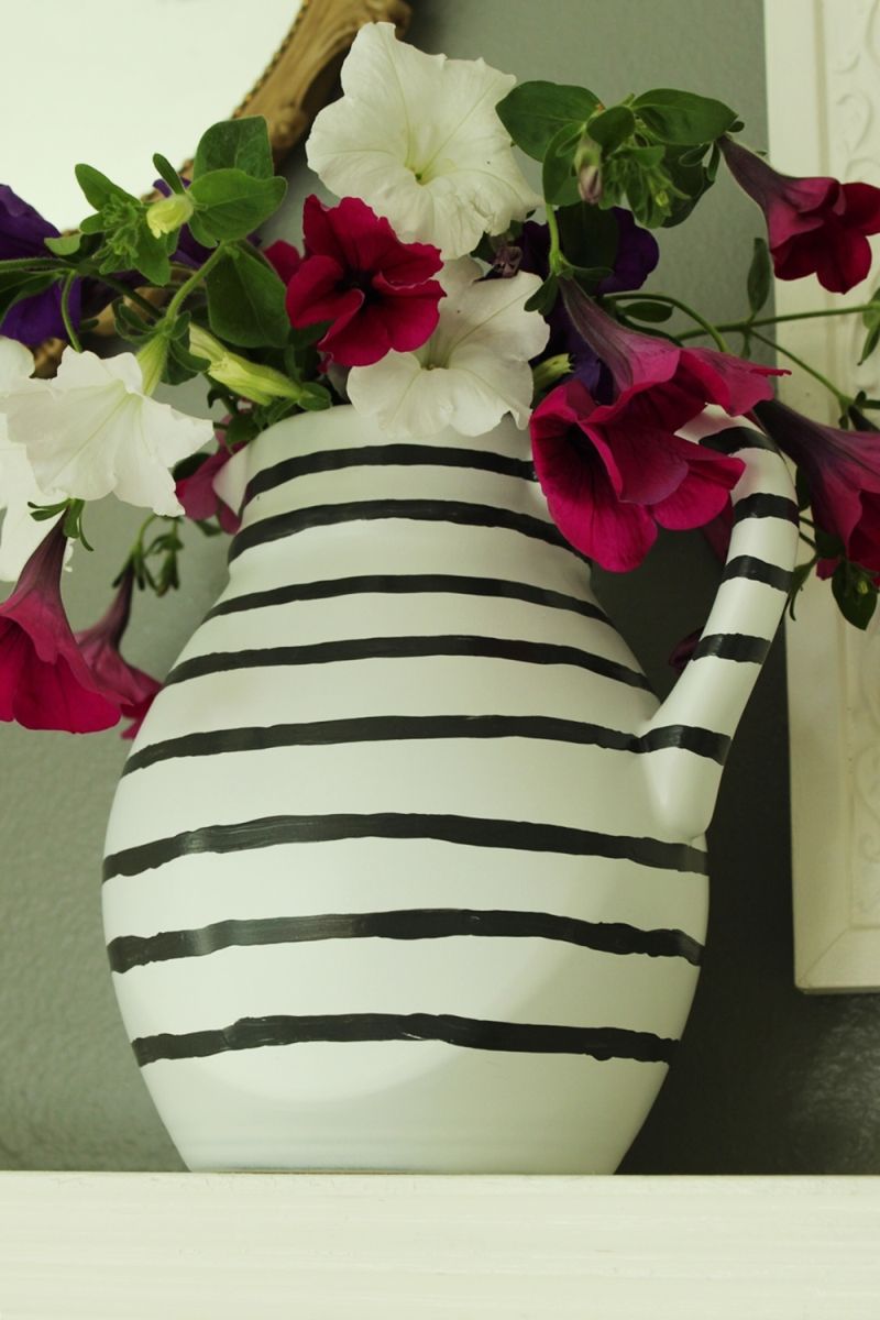 DIY Hand Painted Striped Vase Design