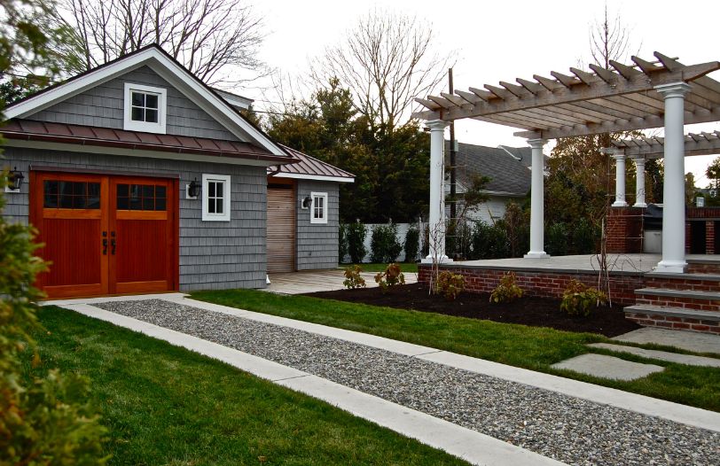 Garage driveway with gravel