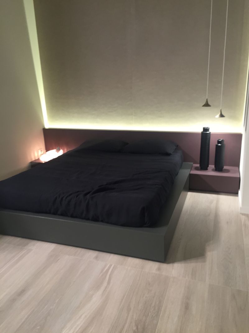 Modern bedroom with cool mood High-Efficiency LED Lighting