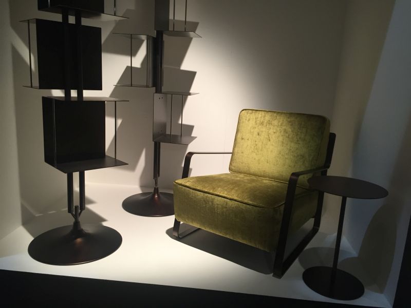 Collection-of-chartreuse-furniture-privacy-chair-and-sofa Украшение с помощью цвета шартрез — как создать атмосферу