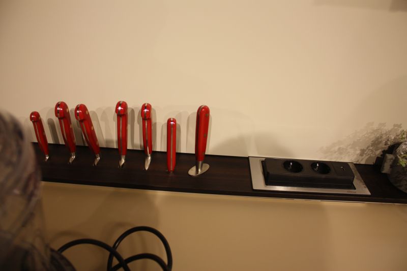 Countertop knife storage ideas