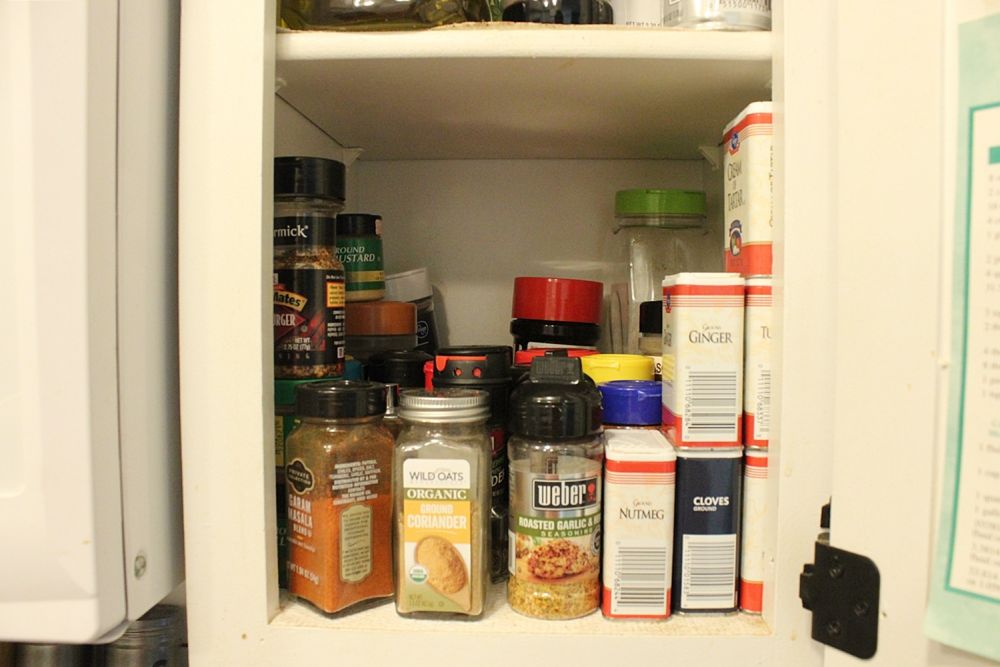 diy-spice-shelf-for-kitchen-pantry