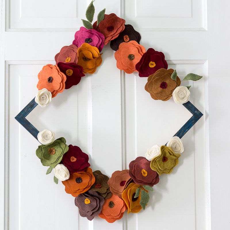 felt-flowers-fall-wreath-idea