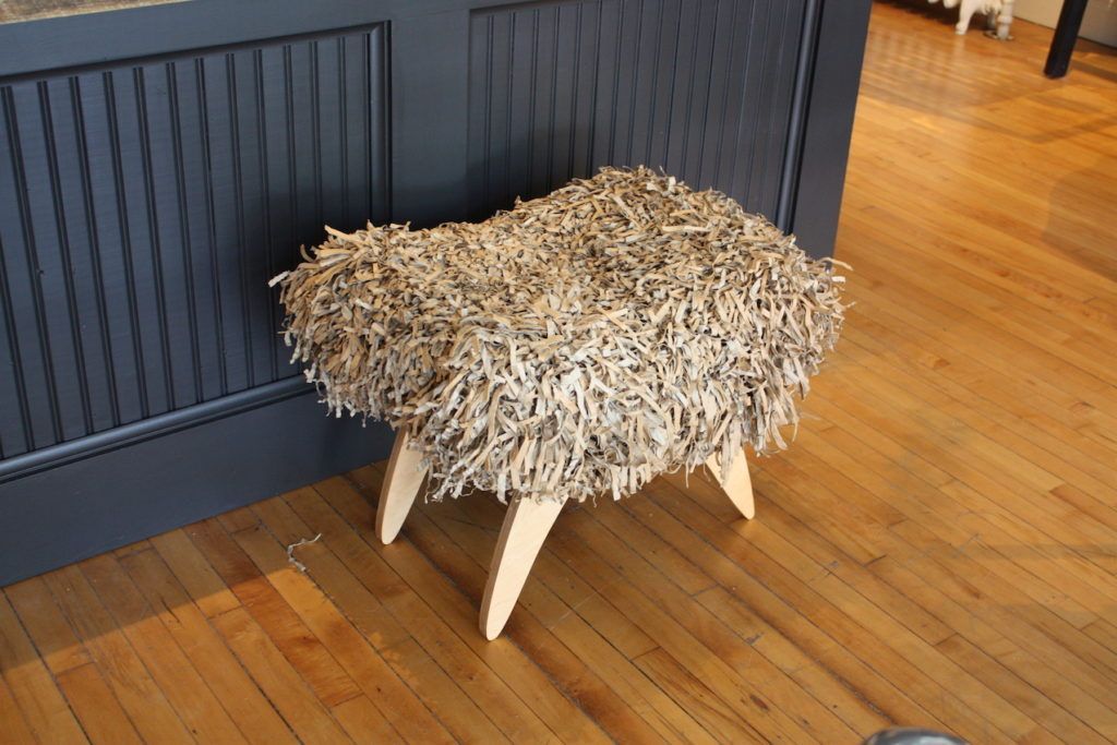 finch-fur-stool