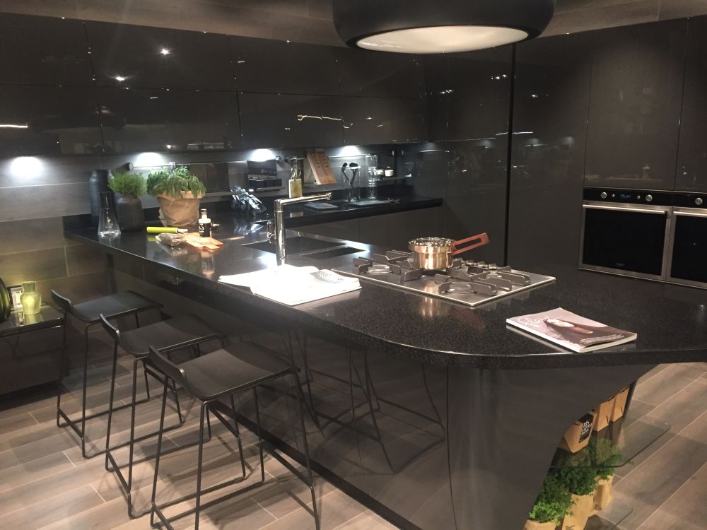 L shaped kitchen Peninsula