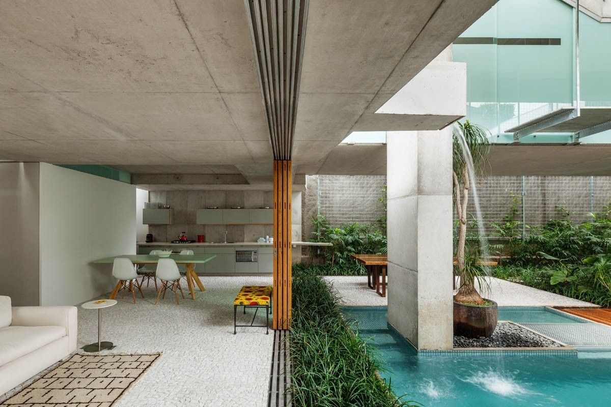 Concrete Weekend House in Downtown São Paulo water is balanced by the beach