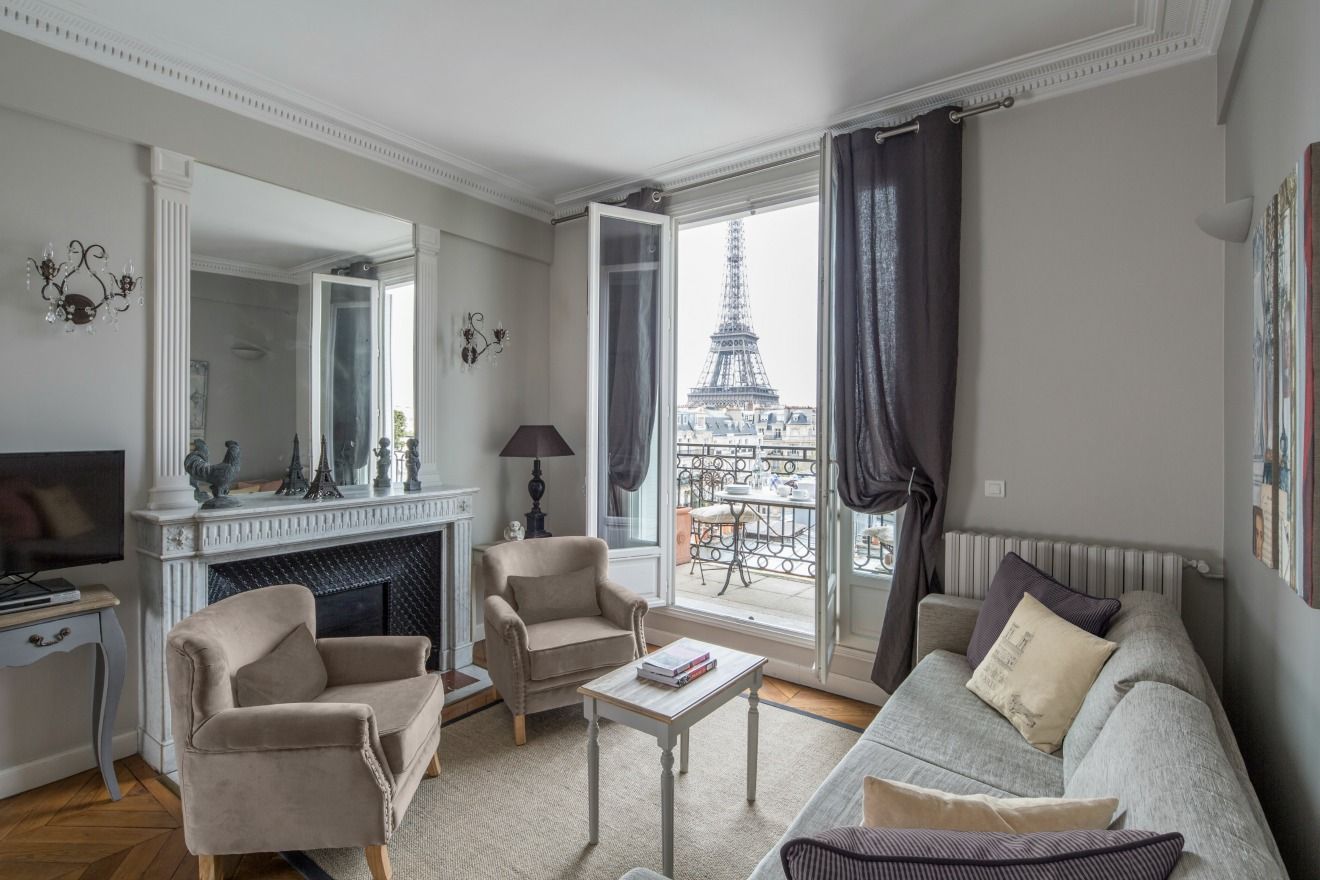 12 Must-Have Elements of Parisian Style Home Decor