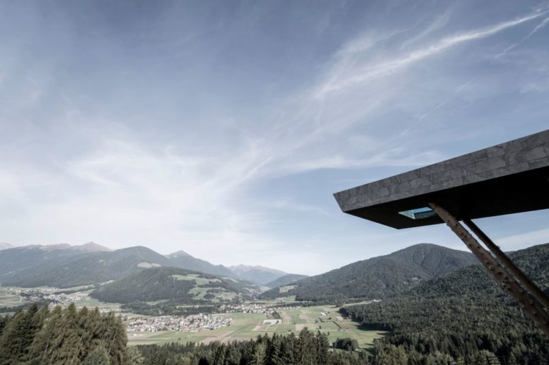 Cantilevered Pool Designs Do The Views Justice In Extraordinary Ways