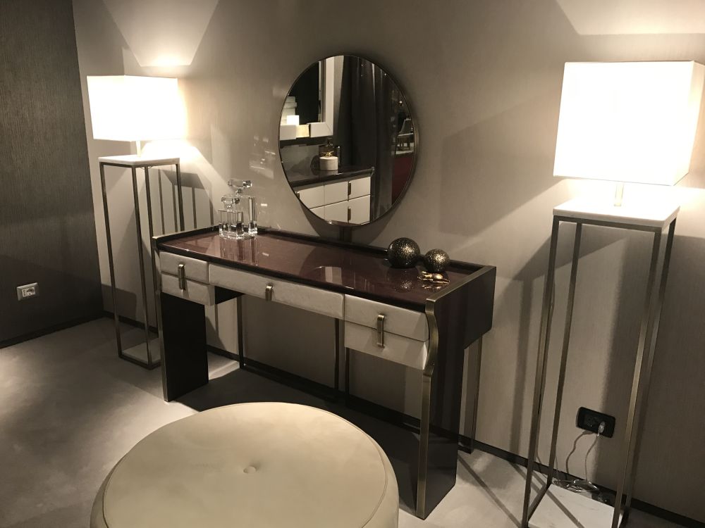 Small dressing table in Cream with a movable round mirror