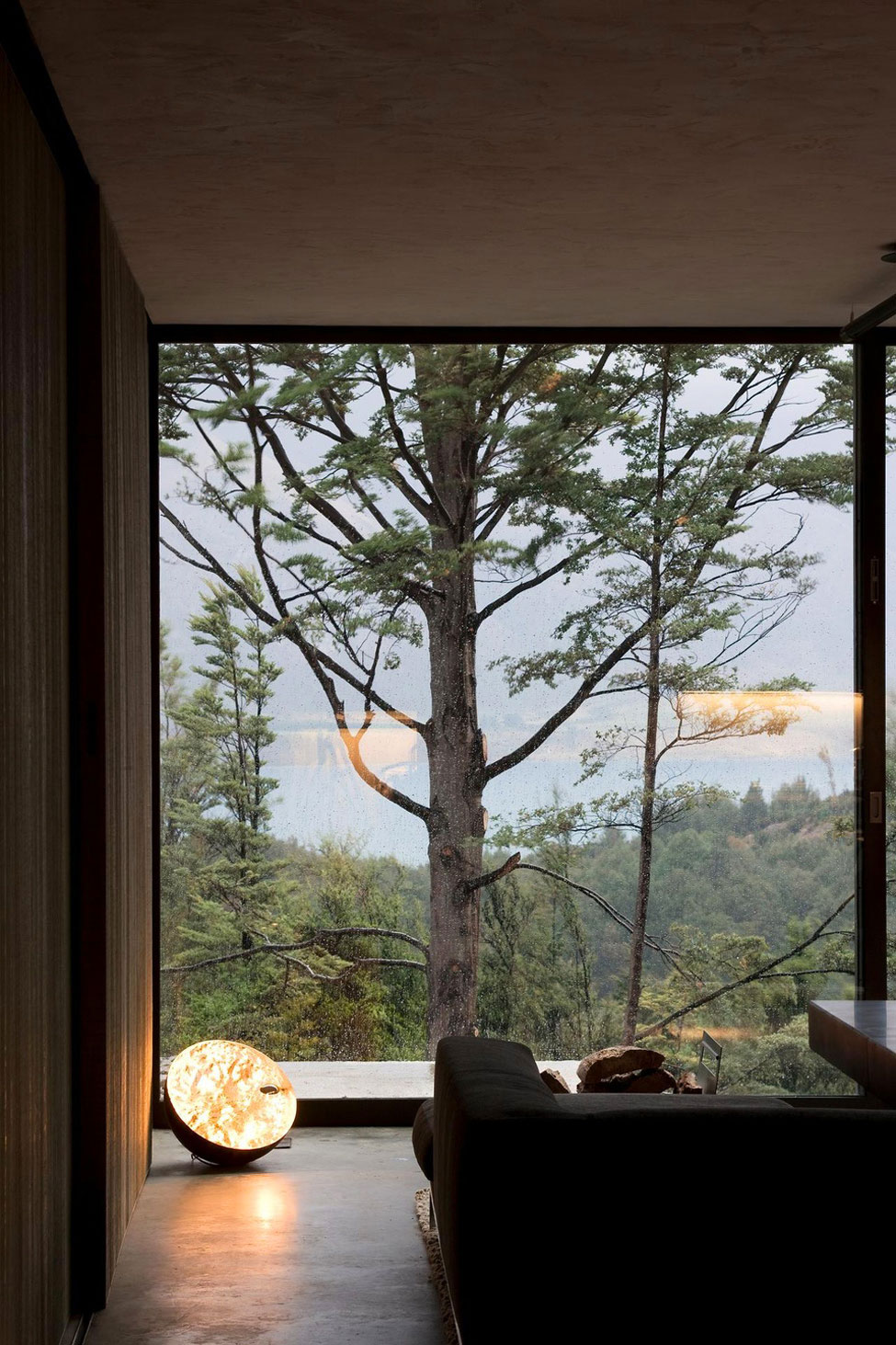 Mountain Retreat by Fearon Hay Architects Large Windows