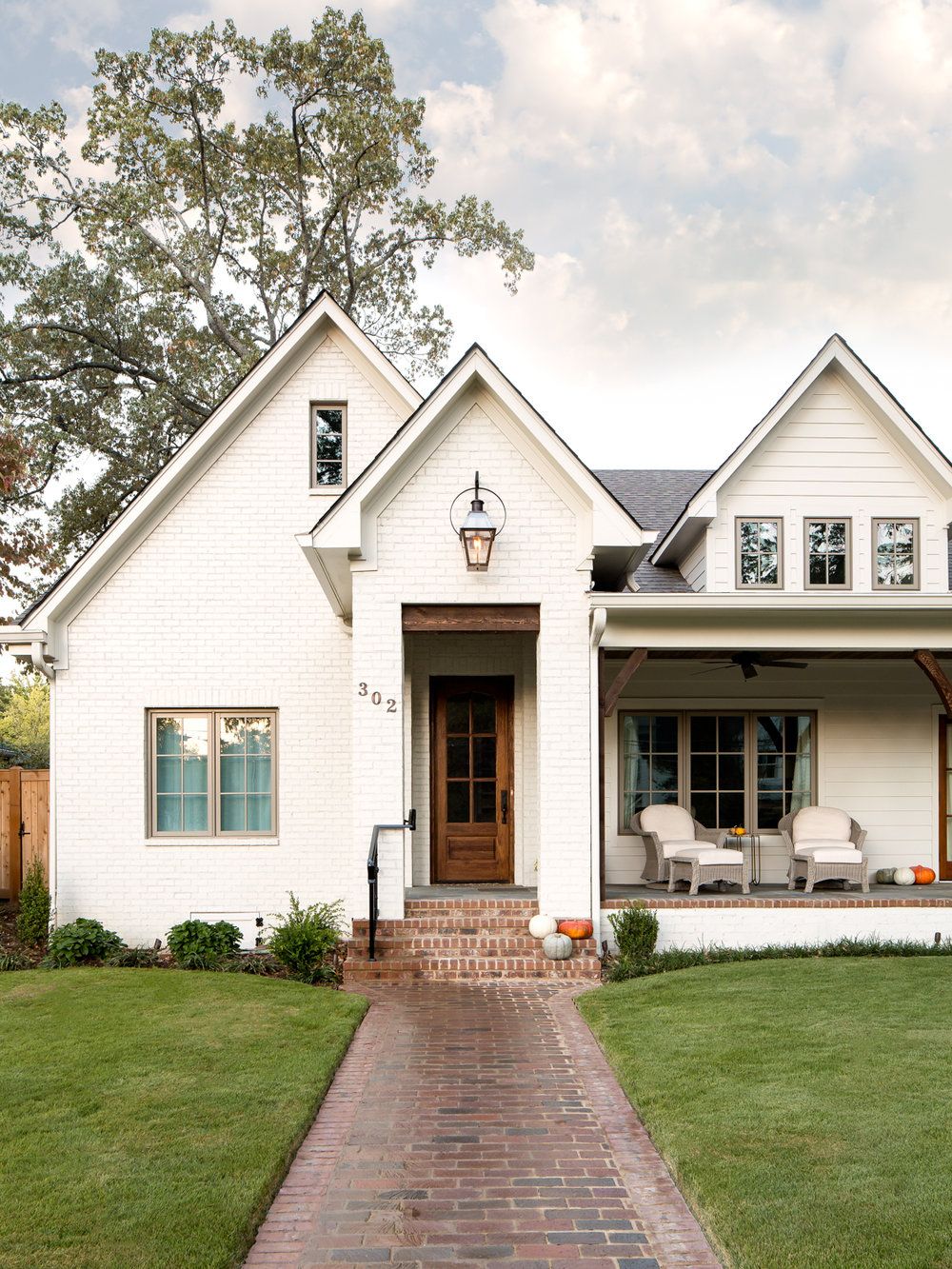 White Brick Exterior Walls To Envy