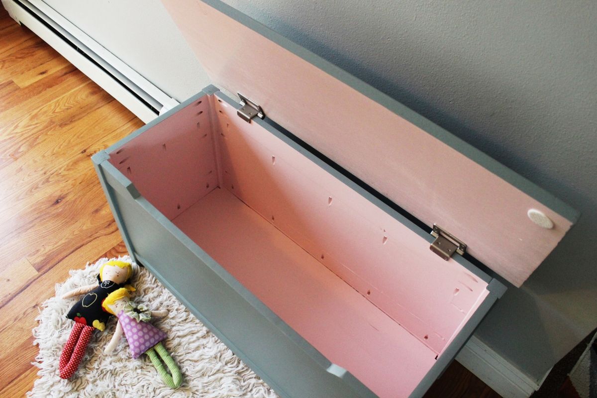 how to build a toy box with 2x4