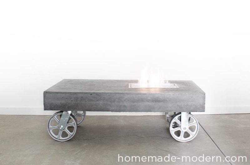 10 Coffee Tables on Wheels to DIY Before the End of Summer