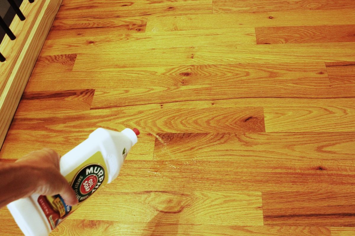 How to clean wood floors