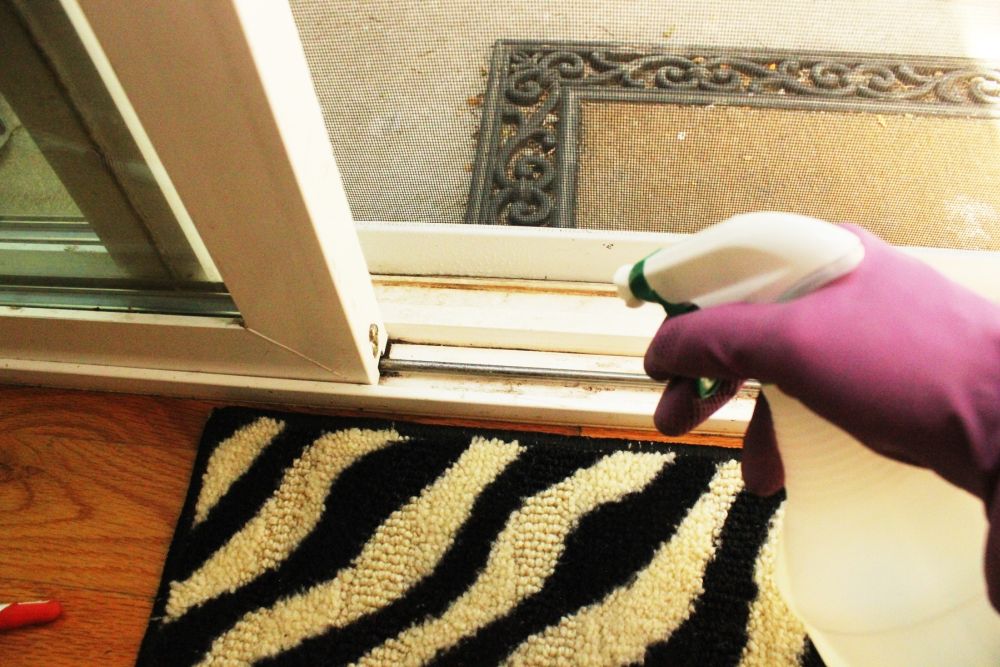 How to Clean Window Tracks to be Squeaky Clean