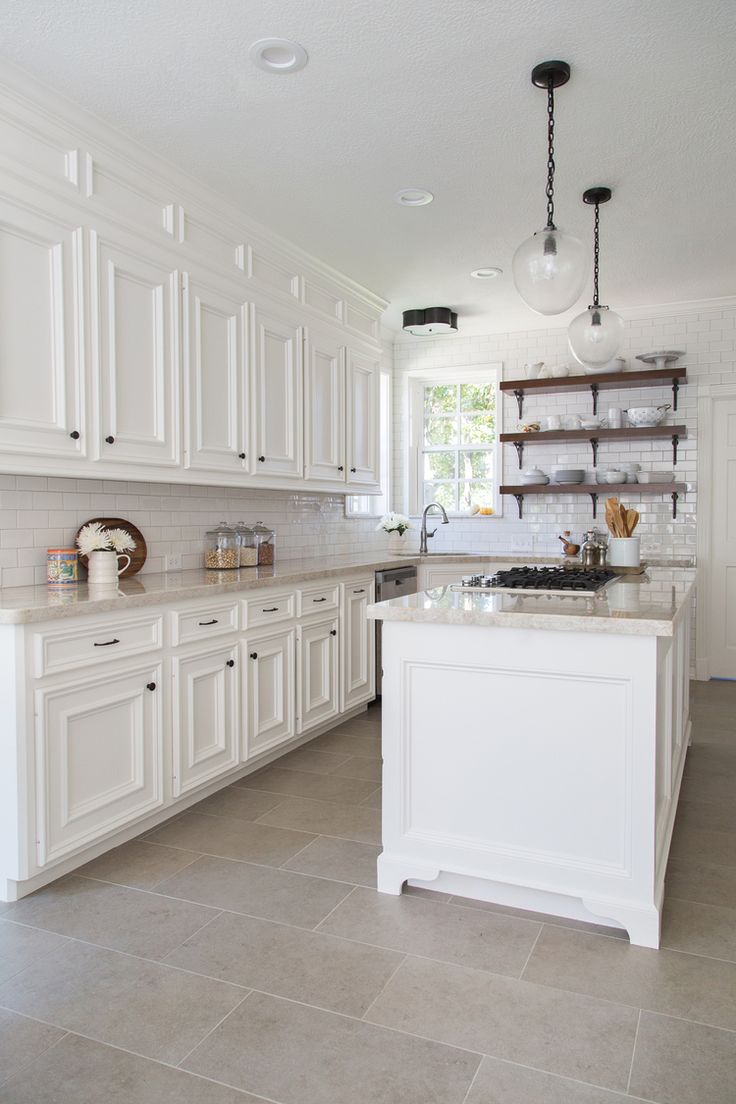 Neutral kitchen floor tile