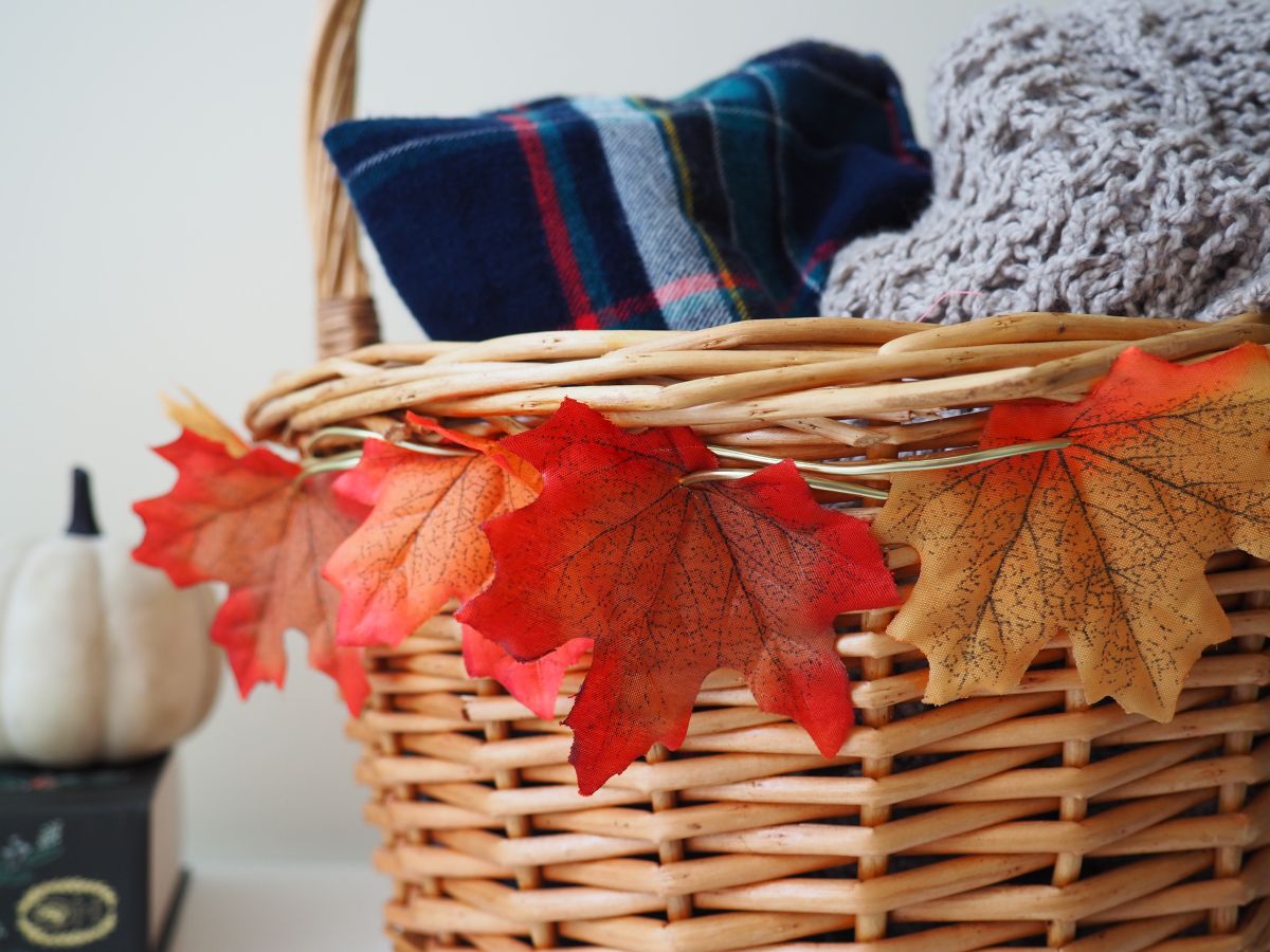 Simple Faux Leaf Basket DIY Project For Fall