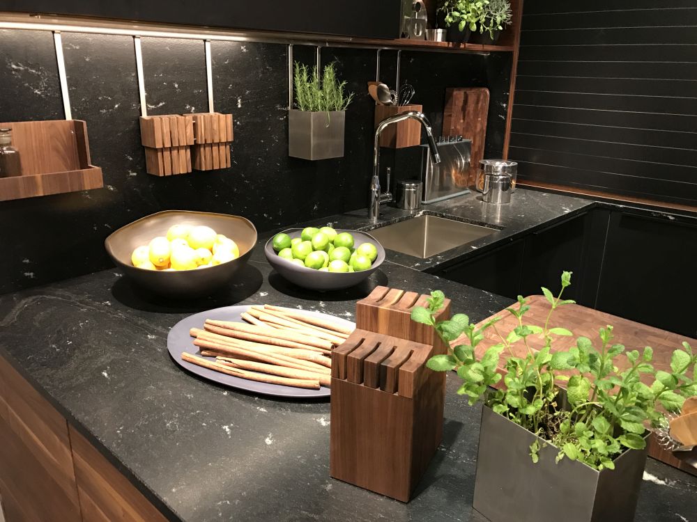 Kitchen utensil storage