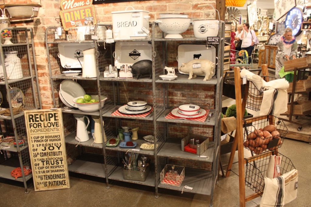 Photo inspiration: Fresh Look at Surprising Ways To Use Galvanized Metal Decor In Your Home