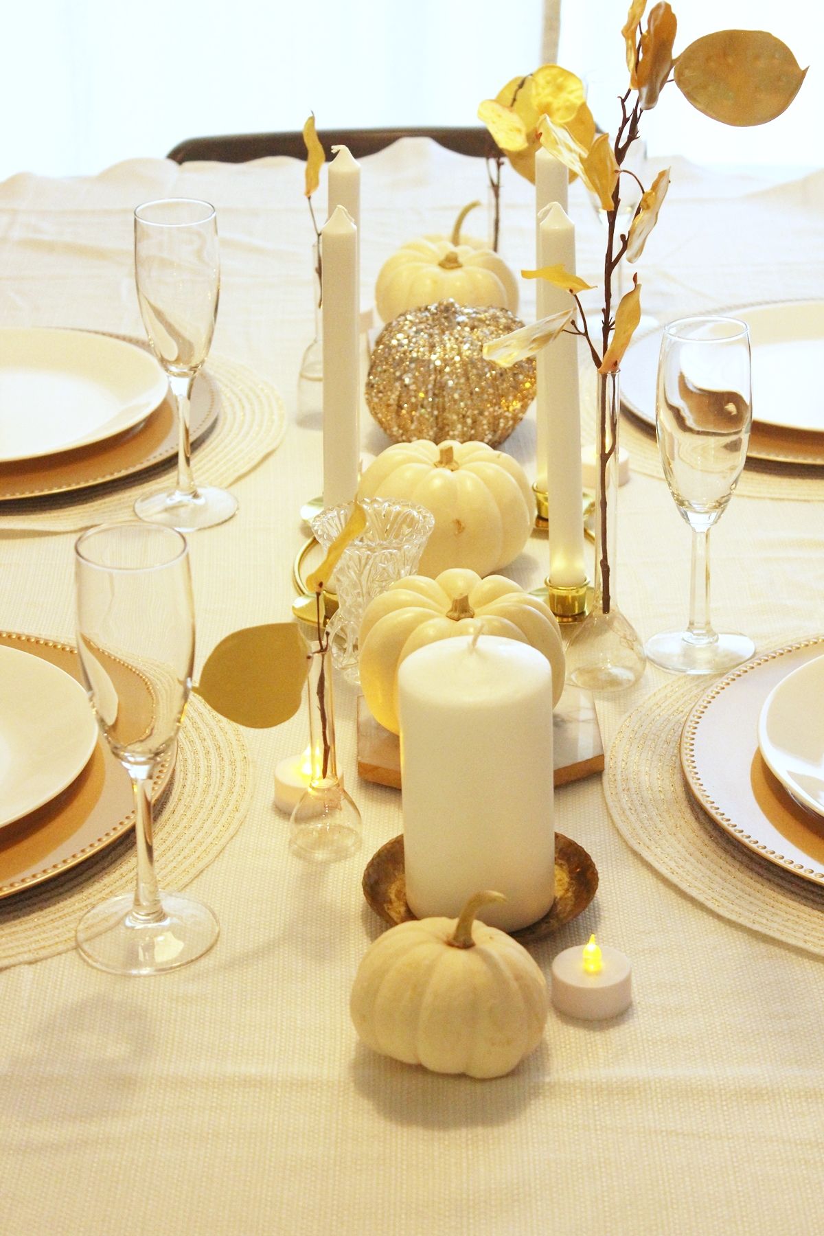 White Pumpkin Centerpieces-While the centerpiece can set the stage