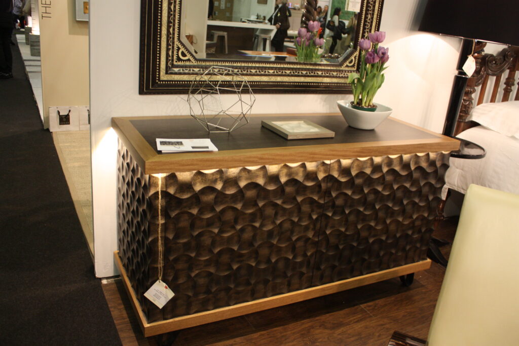 Decasteli Credenza for a shine entryway