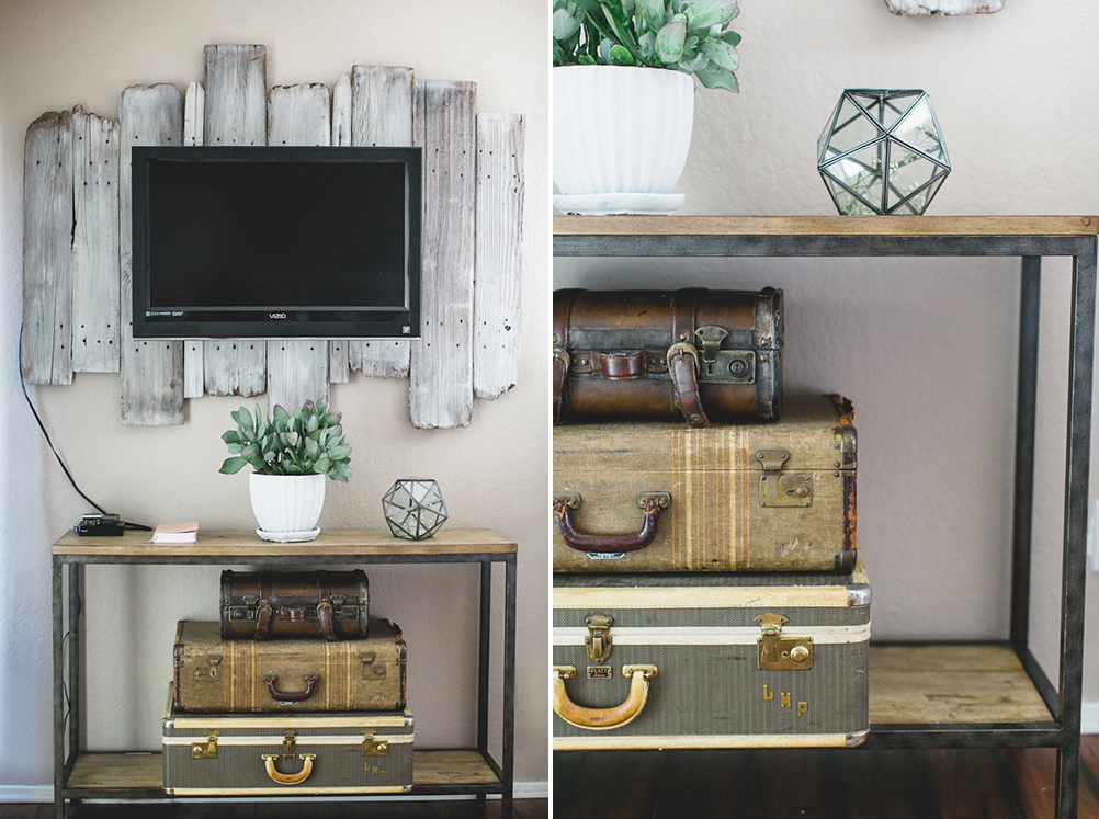 10 Tips for Decorating  Around  Your Mounted TV 