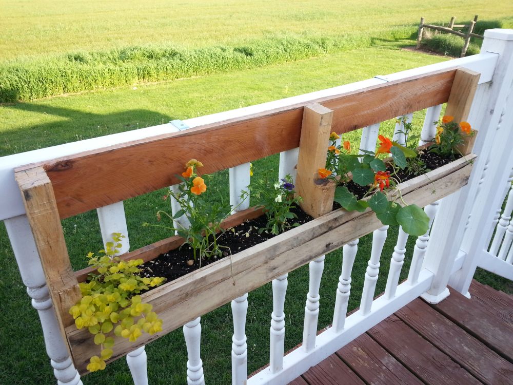 DIY Planter Box Ideas To Spring And Summer With