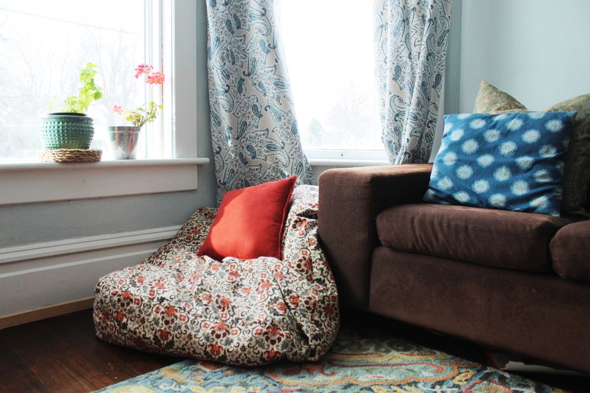 How to Decorate a Small Living Room comfortable bean bag