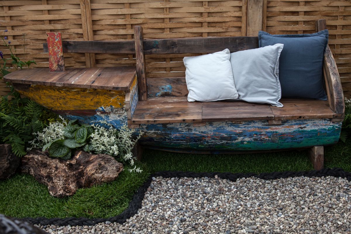 Recycle an old boat into a bench