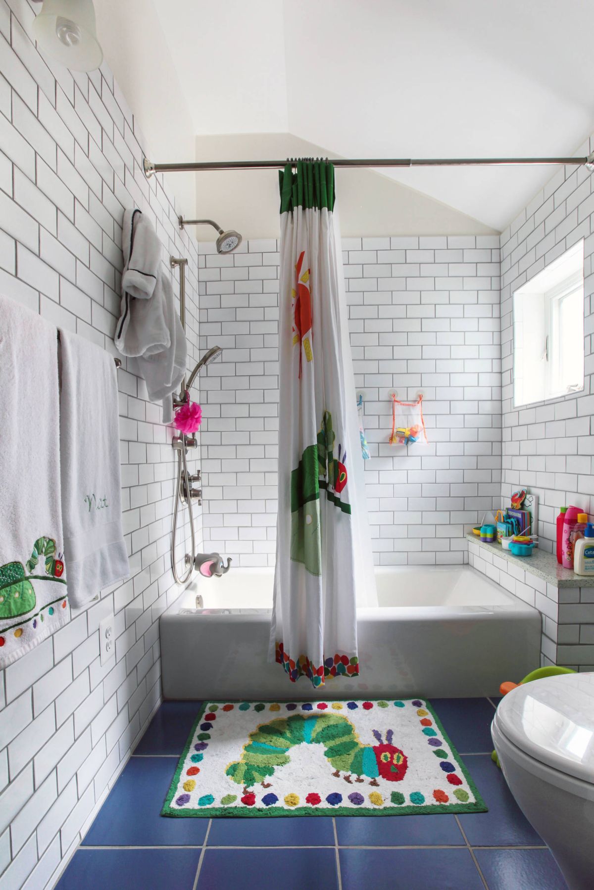 12 Tips For The Best Kids Bathroom Decor