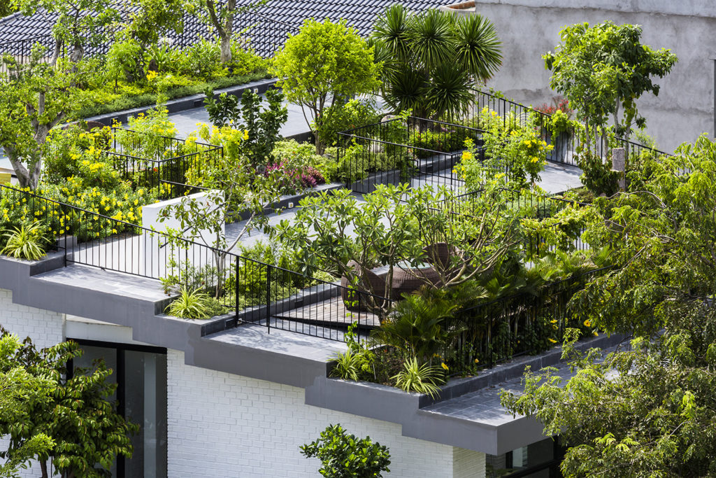 Great Homes With Beautiful Rooftop Decks And Terraces
