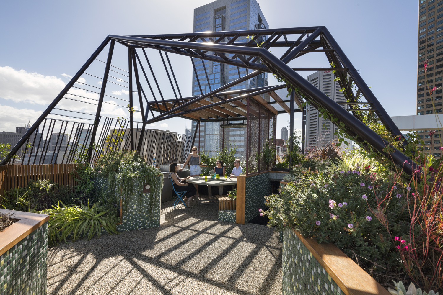 Great Homes With Beautiful Rooftop Decks And Terraces